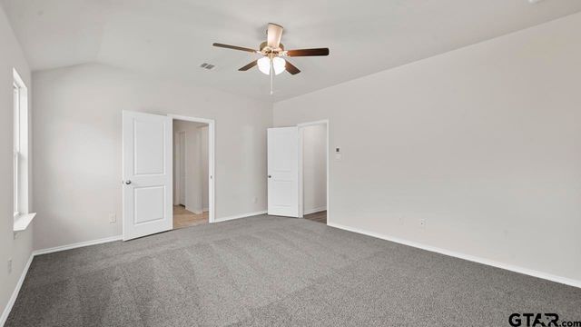 5012 Shumard Drive, Lindale, TX 75706