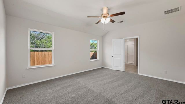 5012 Shumard Drive, Lindale, TX 75706