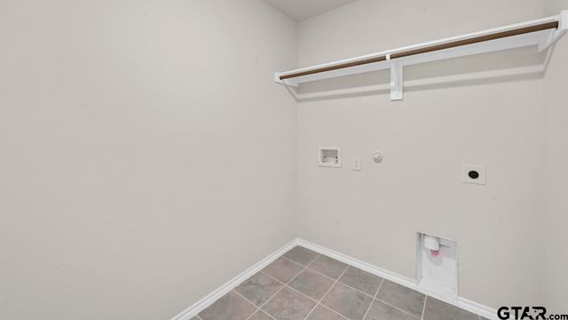 5012 Shumard Drive, Lindale, TX 75706