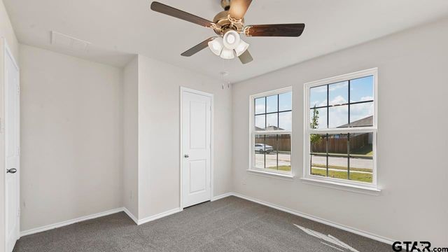 5012 Shumard Drive, Lindale, TX 75706