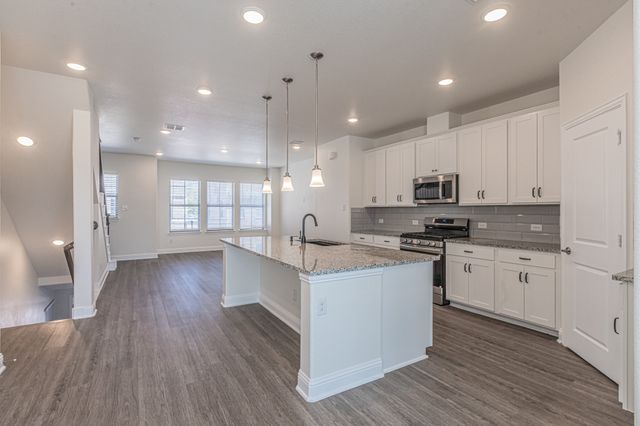 124 Peach Orchard Lane, Euless, TX 76040