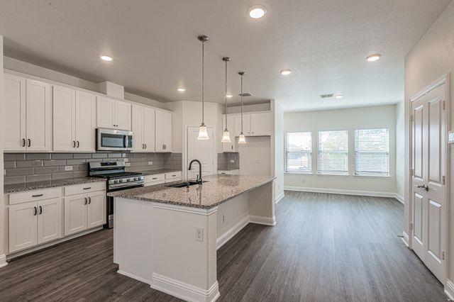 124 Peach Orchard Lane, Euless, TX 76040