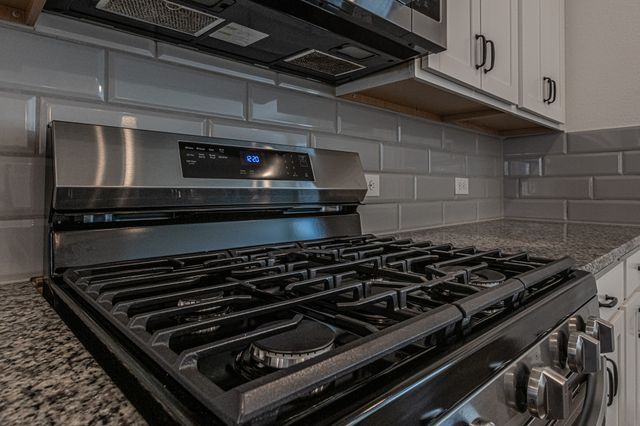 124 Peach Orchard Lane, Euless, TX 76040