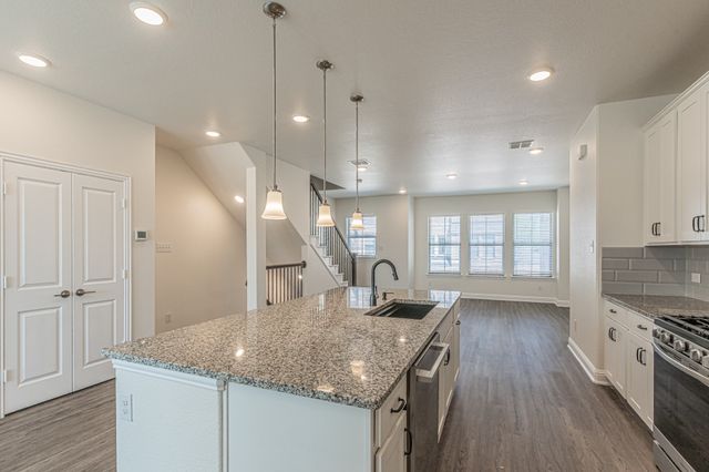 124 Peach Orchard Lane, Euless, TX 76040