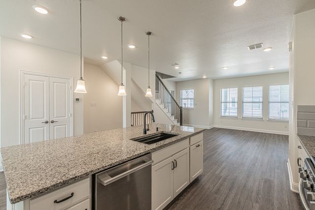 124 Peach Orchard Lane, Euless, TX 76040