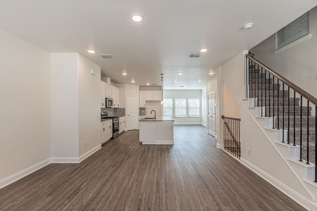 124 Peach Orchard Lane, Euless, TX 76040