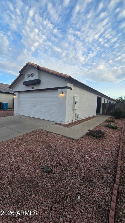 3043 W COVEY Lane, Phoenix, AZ 85027