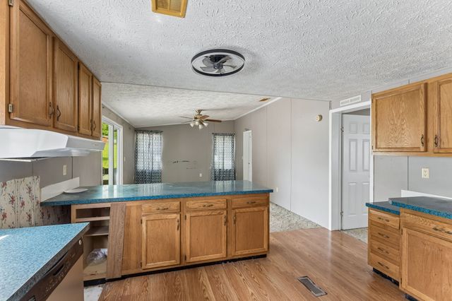 19 Clark Mill Rd, Fayetteville, TN 37334