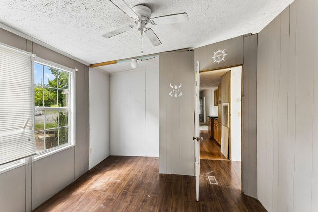 19 Clark Mill Rd, Fayetteville, TN 37334