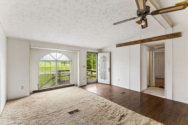 19 Clark Mill Rd, Fayetteville, TN 37334