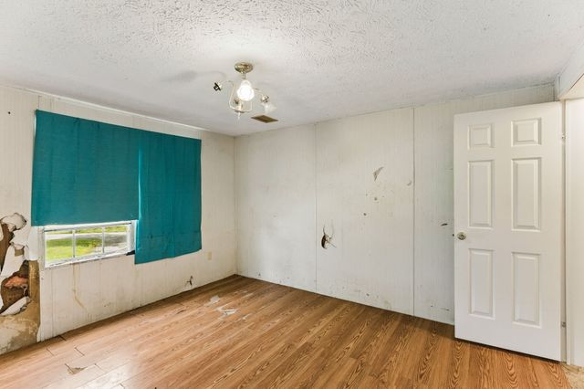19 Clark Mill Rd, Fayetteville, TN 37334