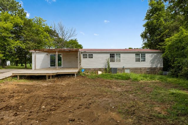 19 Clark Mill Rd, Fayetteville, TN 37334