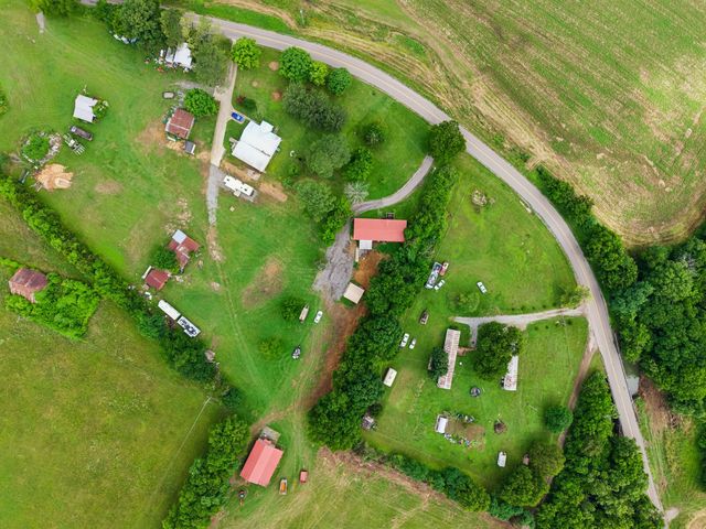 19 Clark Mill Rd, Fayetteville, TN 37334