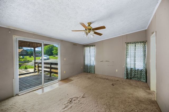 19 Clark Mill Rd, Fayetteville, TN 37334