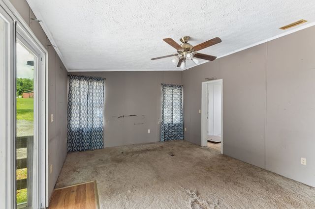 19 Clark Mill Rd, Fayetteville, TN 37334