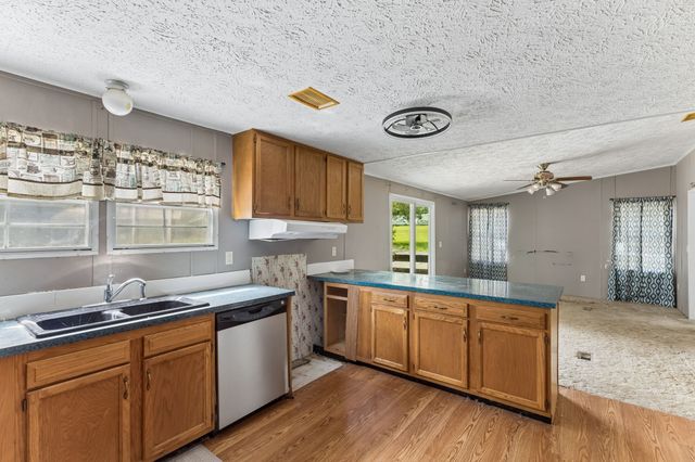 19 Clark Mill Rd, Fayetteville, TN 37334