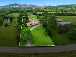 19 Clark Mill Rd, Fayetteville, TN 37334