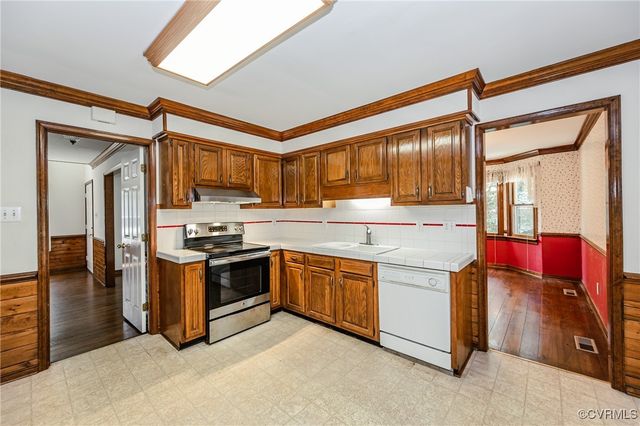 16200 Hunters Ridge Ln, Moseley, VA 23120