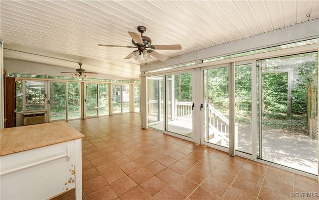 16200 Hunters Ridge Ln, Moseley, VA 23120