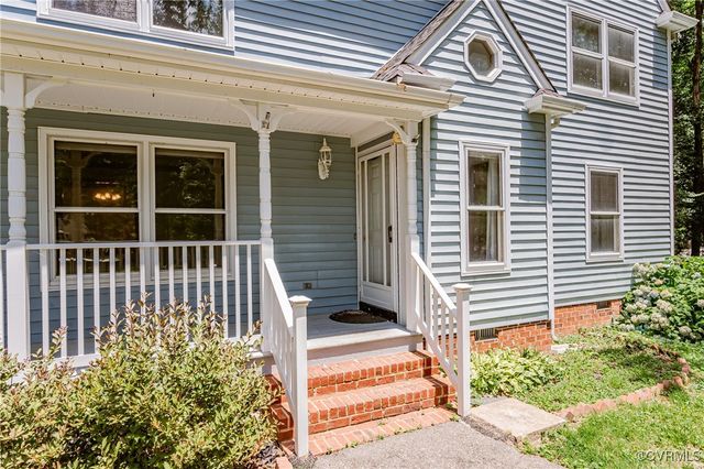 16200 Hunters Ridge Ln, Moseley, VA 23120