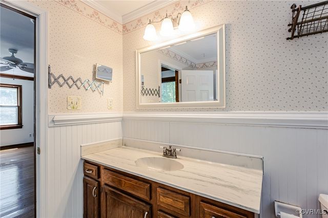 16200 Hunters Ridge Ln, Moseley, VA 23120