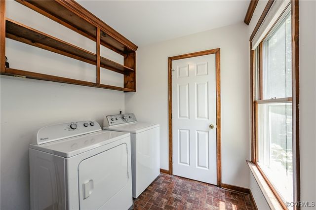 16200 Hunters Ridge Ln, Moseley, VA 23120
