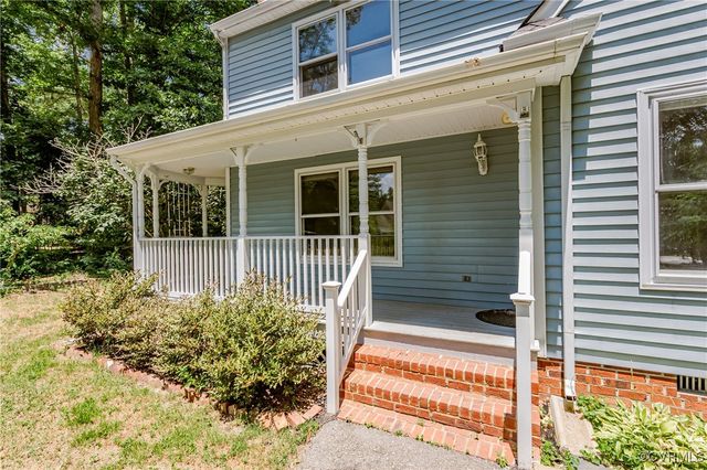 16200 Hunters Ridge Ln, Moseley, VA 23120