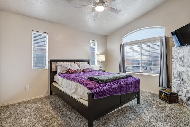 6109 Cyonus Avenue NW, Albuquerque, NM 87114