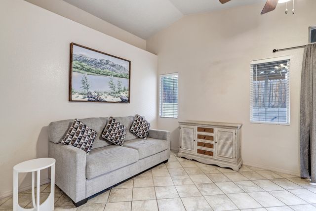 6109 Cyonus Avenue NW, Albuquerque, NM 87114