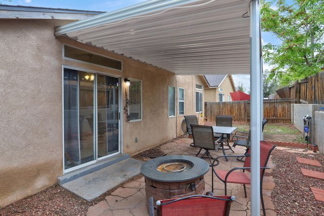 6109 Cyonus Avenue NW, Albuquerque, NM 87114