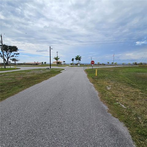 108 EL DORADO DR, Indian Lake Estates, FL 33855