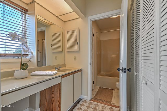 145 Quail Run 145, Bristol, VA 24201