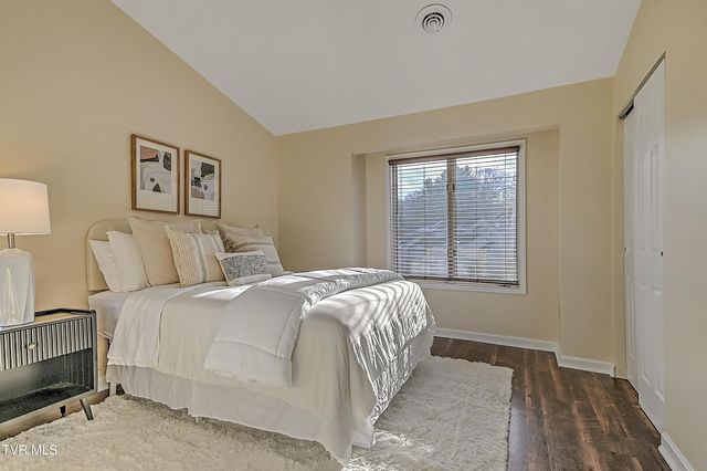 145 Quail Run 145, Bristol, VA 24201