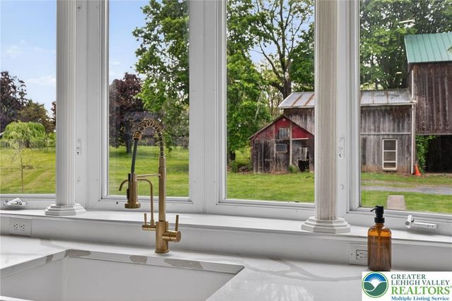 6125 Weaversville Road, Bethlehem City, PA 18017