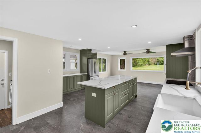 6125 Weaversville Road, Bethlehem City, PA 18017