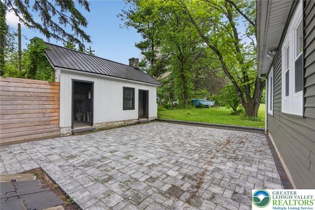 6125 Weaversville Road, Bethlehem City, PA 18017