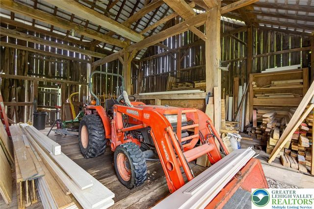 6125 Weaversville Road, Bethlehem City, PA 18017