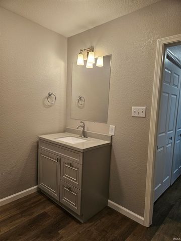 1007 W 100 South, Albion, IN 46701