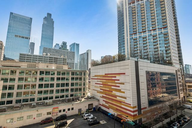 360 W ILLINOIS Street 5F, Chicago, IL 60654