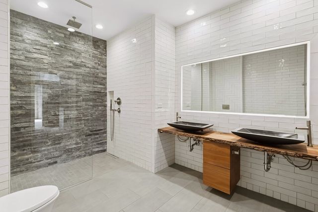 360 W ILLINOIS Street 5F, Chicago, IL 60654