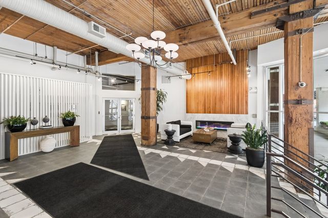 360 W ILLINOIS Street 5F, Chicago, IL 60654