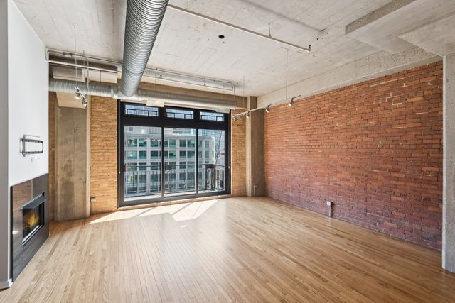 360 W ILLINOIS Street 5F, Chicago, IL 60654