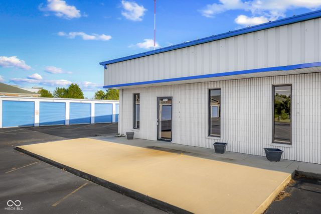 3537 W Two Mile House Road, Columbus, IN 47201