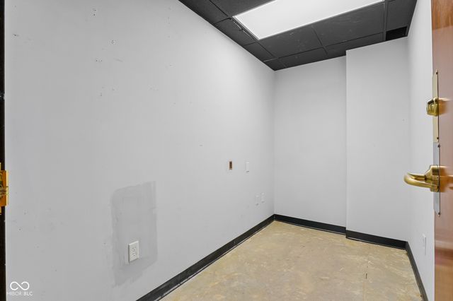 3537 W Two Mile House Road, Columbus, IN 47201