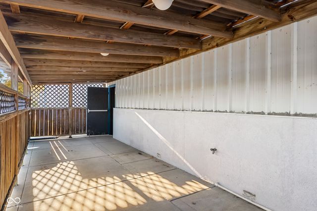 3537 W Two Mile House Road, Columbus, IN 47201