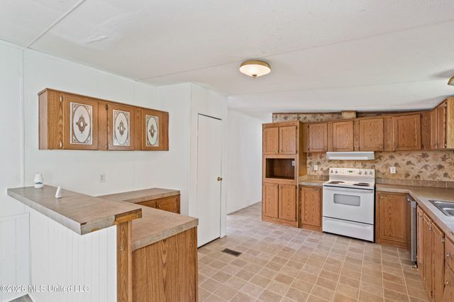 258 Coles Point Road, Batesville, MS 38606