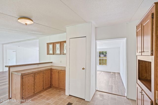 258 Coles Point Road, Batesville, MS 38606