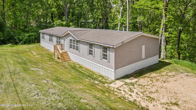 258 Coles Point Road, Batesville, MS 38606
