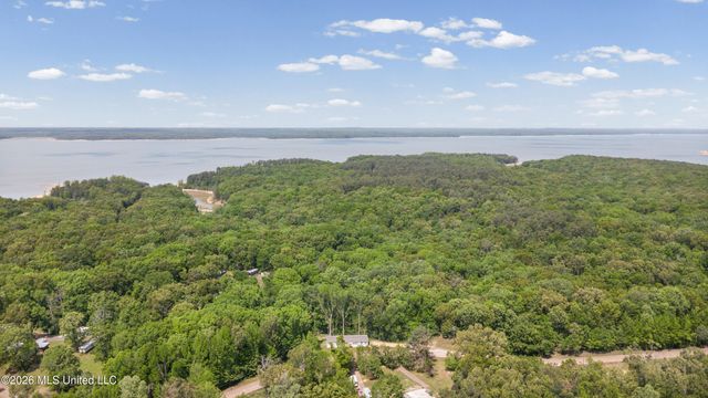 258 Coles Point Road, Batesville, MS 38606