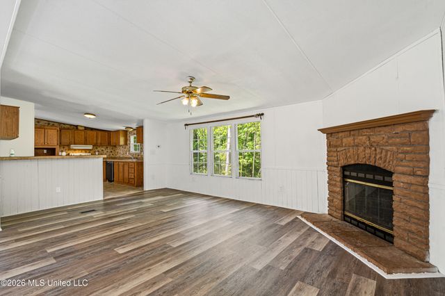 258 Coles Point Road, Batesville, MS 38606